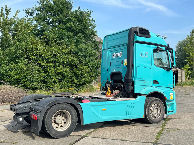 Mercedes-Benz Actros 1845 ADR FL-AT-OX***635000km***Actros 1845 - Nyergesvontató: 2 kép. Mercedes-Benz Actros 1845 ADR FL-AT-OX***635000km***Actros 1845 - Nyergesvontató: 2 kép.