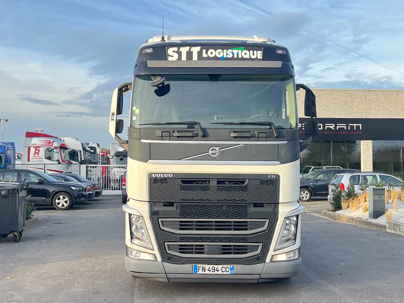 Volvo FH 500 Euro6**FH500 Park cool**2020 - Nyergesvontató: 2 kép. Volvo FH 500 Euro6**FH500 Park cool**2020 - Nyergesvontató: 2 kép.