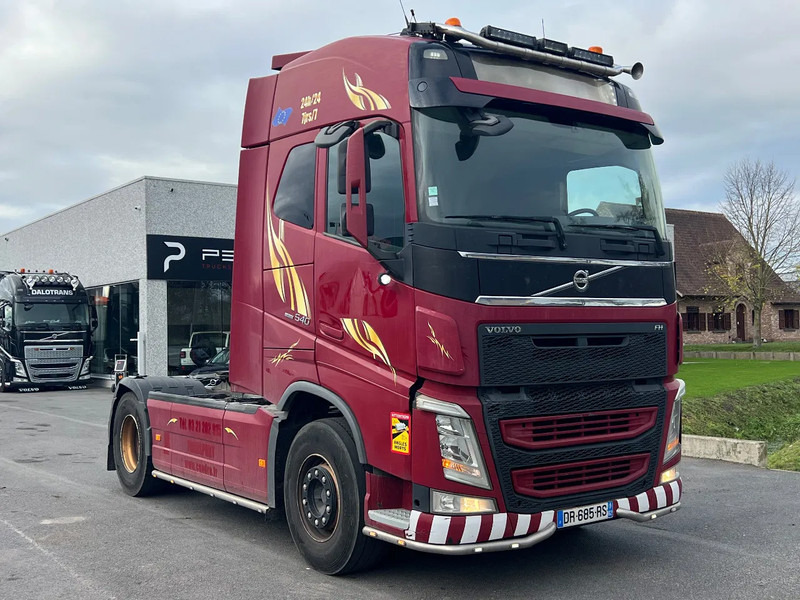 Volvo FH 540 FH540 Euro6 2015 - Nyergesvontató: 5 kép. Volvo FH 540 FH540 Euro6 2015 - Nyergesvontató: 5 kép.