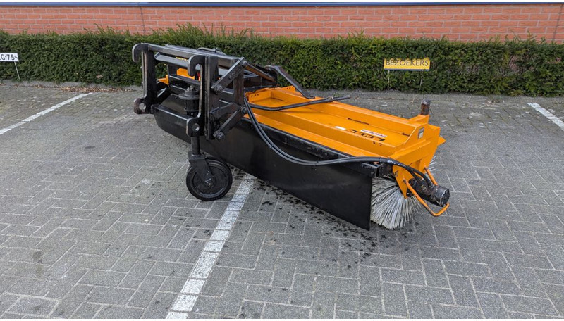 Bema Bema 25 Veegmachine - Takarítógép: 3 kép. Bema Bema 25 Veegmachine - Takarítógép: 3 kép.