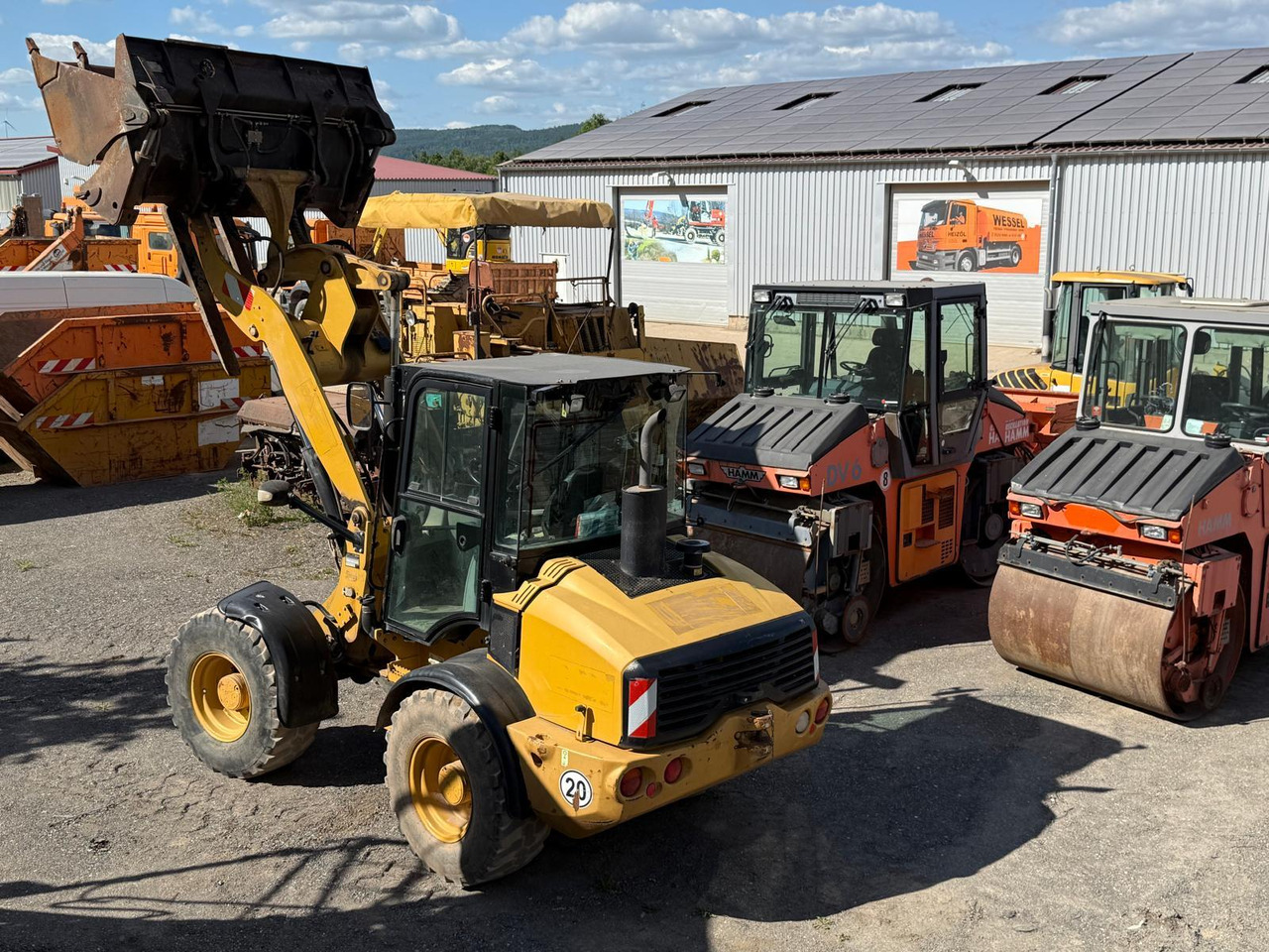 Gumikerekes homlokrakodó Caterpillar 908 H 2 mal verfügbar: 24 kép.