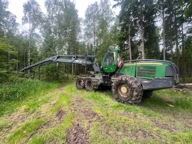 Fakitermelő gép John Deere 1170 G: 9 kép.