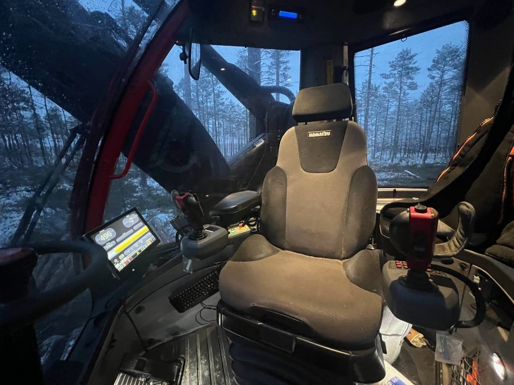 Fakitermelő gép Komatsu 901xc: 12 kép.