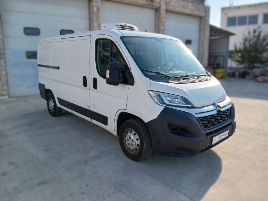 Citroën Jumper Kasten 35 L2H1 Profi BlueHDi 130 - Hűtős kisteherautó: 2 kép. Citroën Jumper Kasten 35 L2H1 Profi BlueHDi 130 - Hűtős kisteherautó: 2 kép.