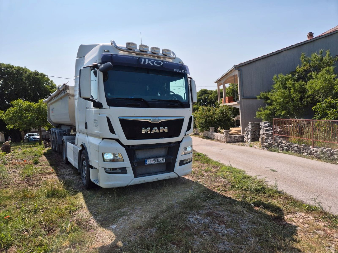 MAN TGX 18.480 FSA / 4x2 BLS - Nyergesvontató: 4 kép. MAN TGX 18.480 FSA / 4x2 BLS - Nyergesvontató: 4 kép.