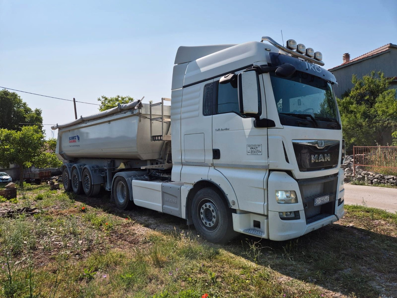 MAN TGX 18.480 FSA / 4x2 BLS - Nyergesvontató: 2 kép. MAN TGX 18.480 FSA / 4x2 BLS - Nyergesvontató: 2 kép.