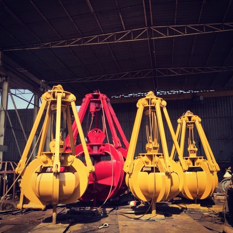 AME Mechanical Orange Peel Grab - Polip kanál - Daru: 1 kép. AME Mechanical Orange Peel Grab - Polip kanál - Daru: 1 kép.