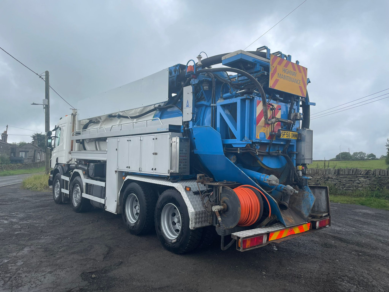Scania P420 JHL combi tanker recykler - Szippantós autó: 4 kép. Scania P420 JHL combi tanker recykler - Szippantós autó: 4 kép.