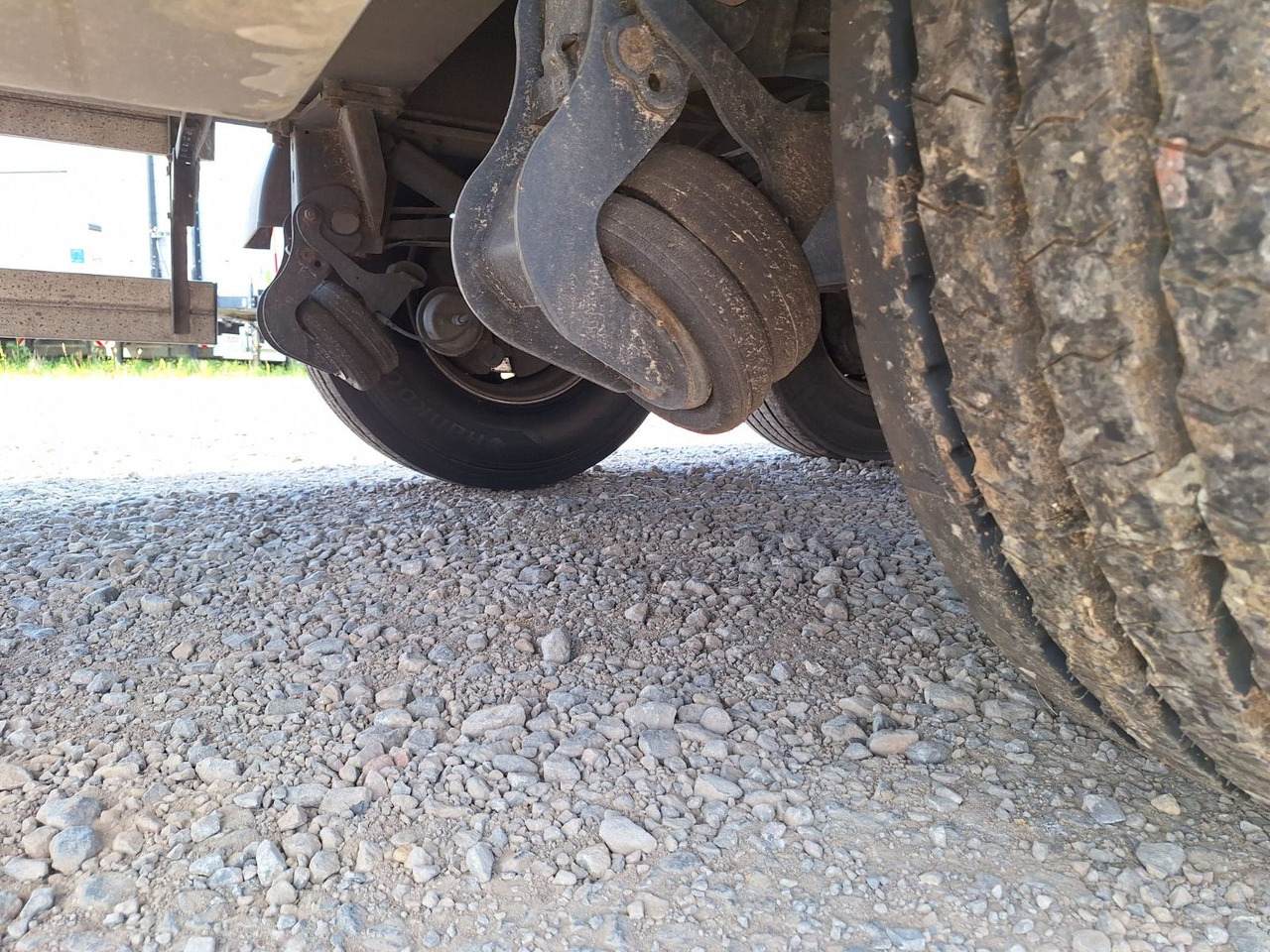 Benalu Bulkliner S 95 50m³ Kombiklappe - Félpótkocsi billenőplatós: 5 kép. Benalu Bulkliner S 95 50m³ Kombiklappe - Félpótkocsi billenőplatós: 5 kép.