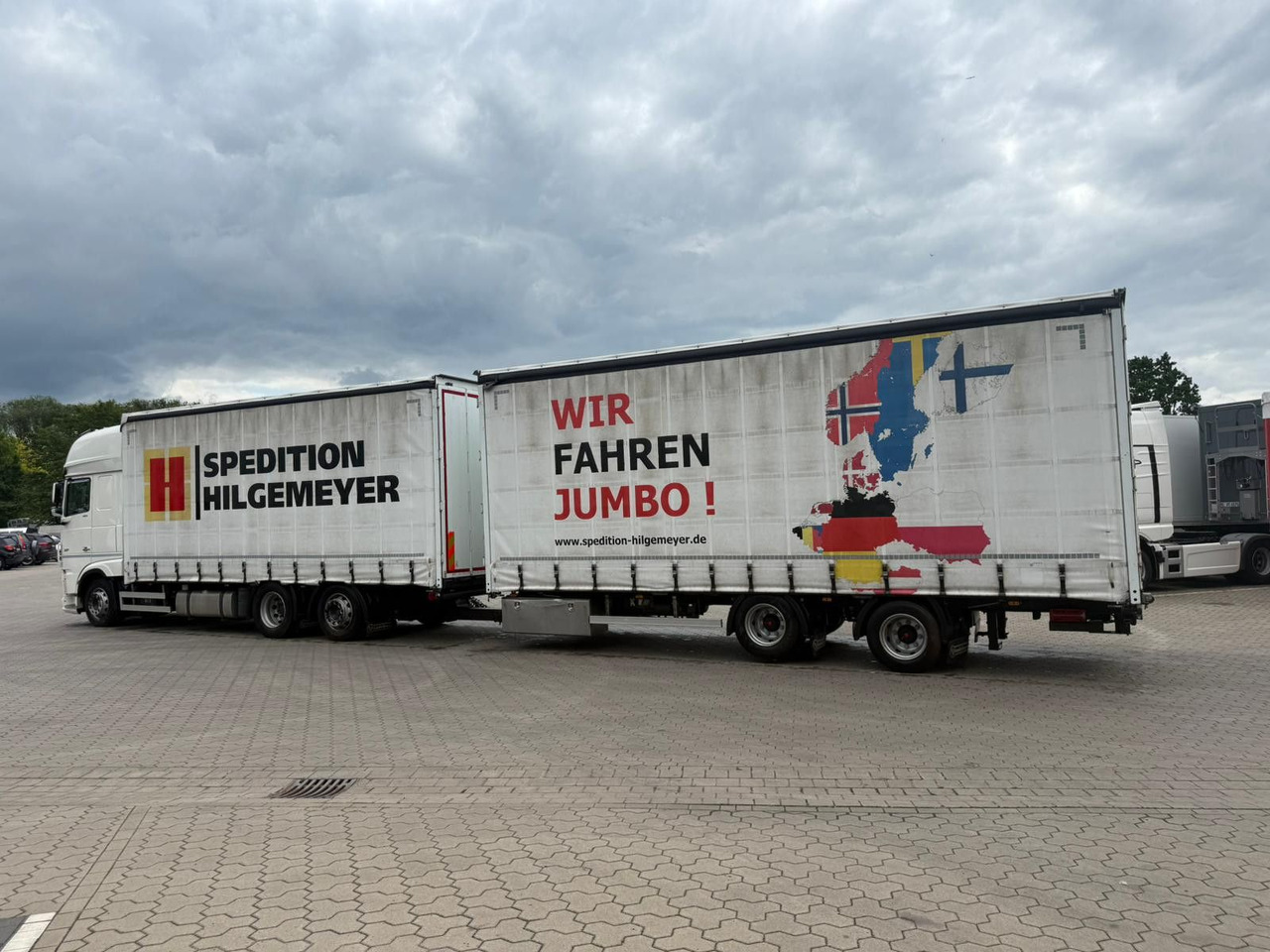 DAF XF 480 FAN LowDeck 6x2 Jumbo Inklusive Anhänger - Ponyvás teherautó, Ponyvás pótkocsi: 4 kép. DAF XF 480 FAN LowDeck 6x2 Jumbo Inklusive Anhänger - Ponyvás teherautó, Ponyvás pótkocsi: 4 kép.