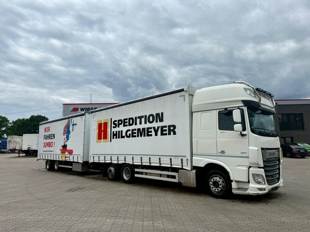 DAF XF 480 FAN LowDeck 6x2 Jumbo Inklusive Anhänger - Ponyvás teherautó, Ponyvás pótkocsi: 1 kép. DAF XF 480 FAN LowDeck 6x2 Jumbo Inklusive Anhänger - Ponyvás teherautó, Ponyvás pótkocsi: 1 kép.