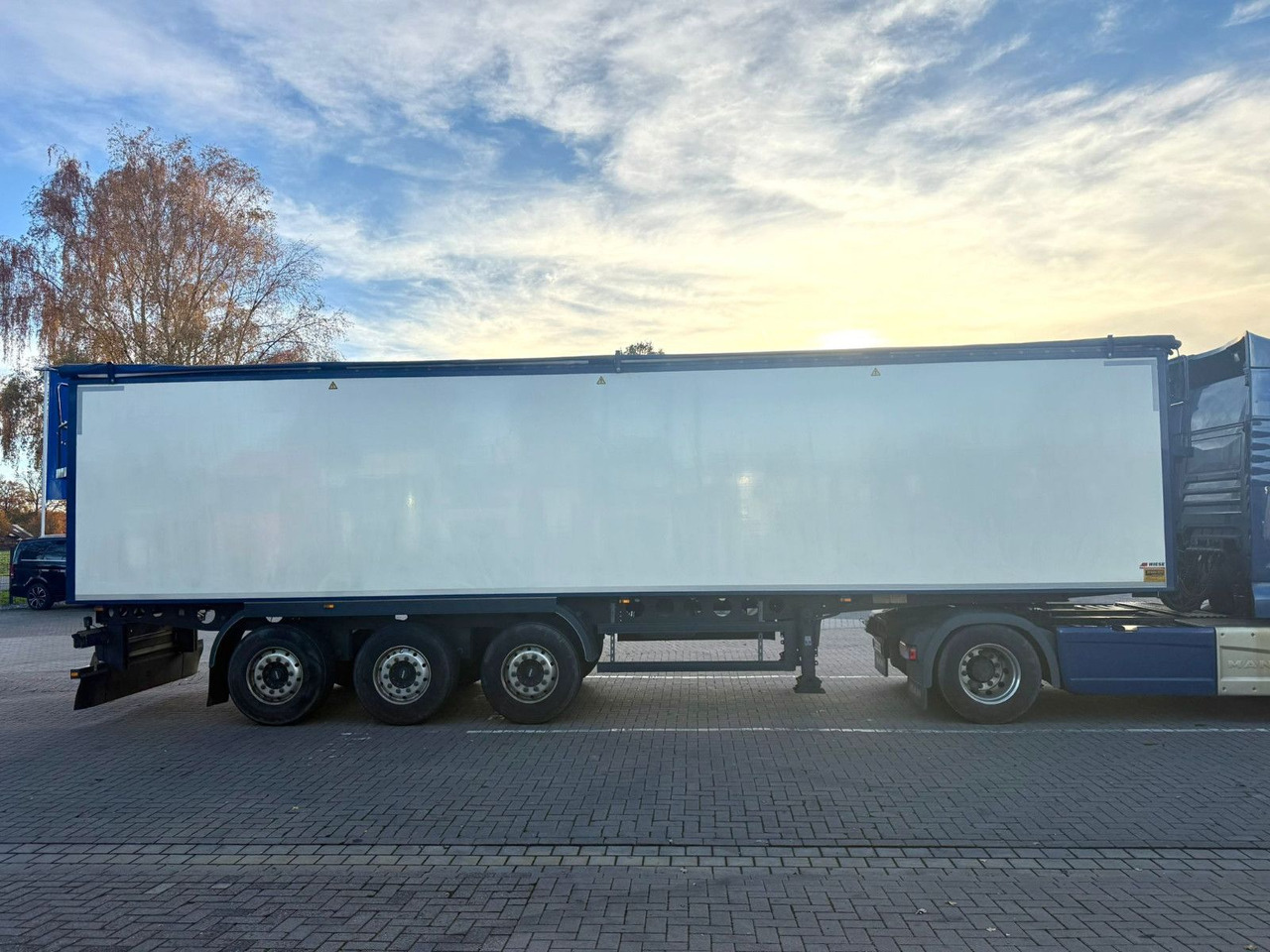 Dewagtere Kartoffelbandauflieger - Félpótkocsi: 5 kép. Dewagtere Kartoffelbandauflieger - Félpótkocsi: 5 kép.