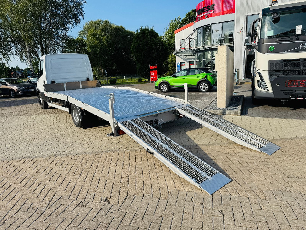 Iveco 70C18HA, Maschinen & Arbeitsbühnentrans. 2940kg! - Vontató: 2 kép. Iveco 70C18HA, Maschinen & Arbeitsbühnentrans. 2940kg! - Vontató: 2 kép.