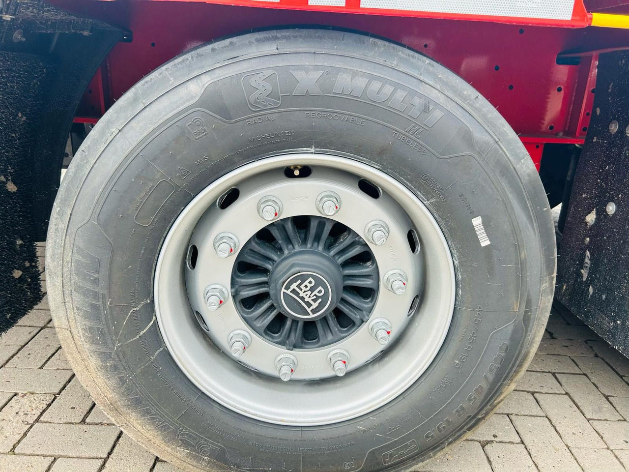 Platós félpótkocsi Kässbohrer K.SFS M Mega Plattform Auflieger Sofort Verfügba: 10 kép. Platós félpótkocsi Kässbohrer K.SFS M Mega Plattform Auflieger Sofort Verfügba: 10 kép.