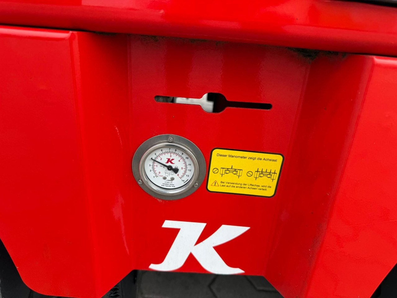 Félpótkocsi mélybölcsős Kässbohrer K.SLS ECO Tieflader mit hydraulischen Rampen: 12 kép. Félpótkocsi mélybölcsős Kässbohrer K.SLS ECO Tieflader mit hydraulischen Rampen: 12 kép.