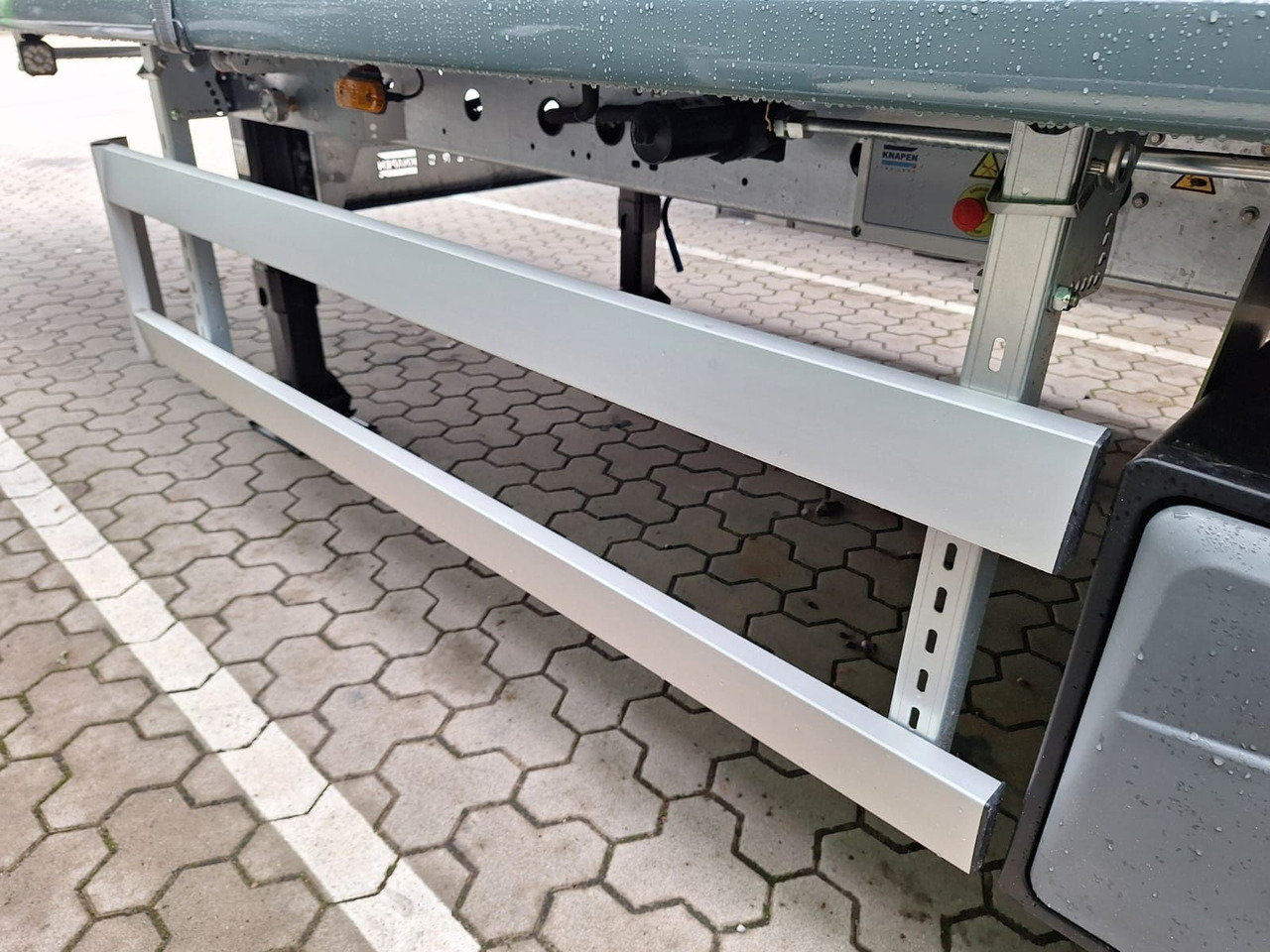 Knapen 92 m³ 10 mm Boden günstig - Félpótkocsi öönkihordós: 4 kép. Knapen 92 m³ 10 mm Boden günstig - Félpótkocsi öönkihordós: 4 kép.