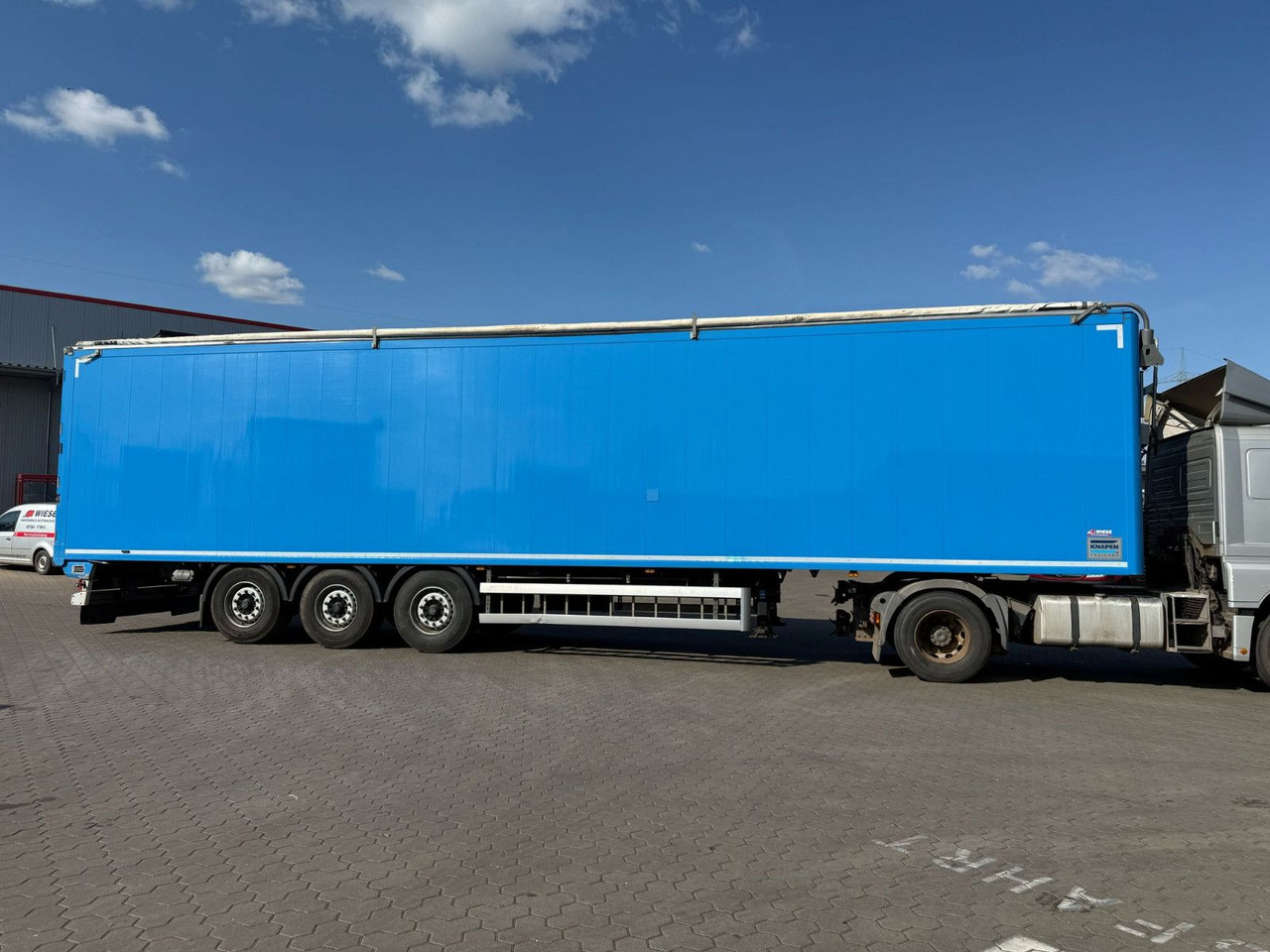 Knapen K100 Schubboden 92m³ Powersheet mit neuen TÜV - Félpótkocsi öönkihordós: 5 kép. Knapen K100 Schubboden 92m³ Powersheet mit neuen TÜV - Félpótkocsi öönkihordós: 5 kép.
