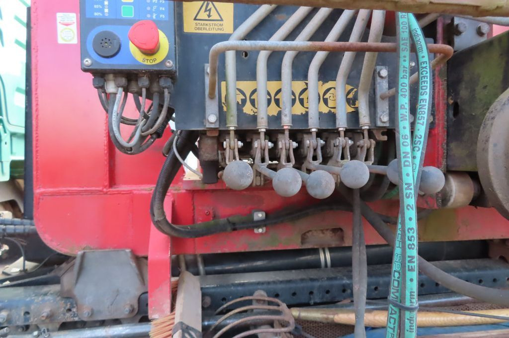 Elektromos rendszer - Teherautó Krancontainer HMF 1063: 8 kép. Elektromos rendszer - Teherautó Krancontainer HMF 1063: 8 kép.