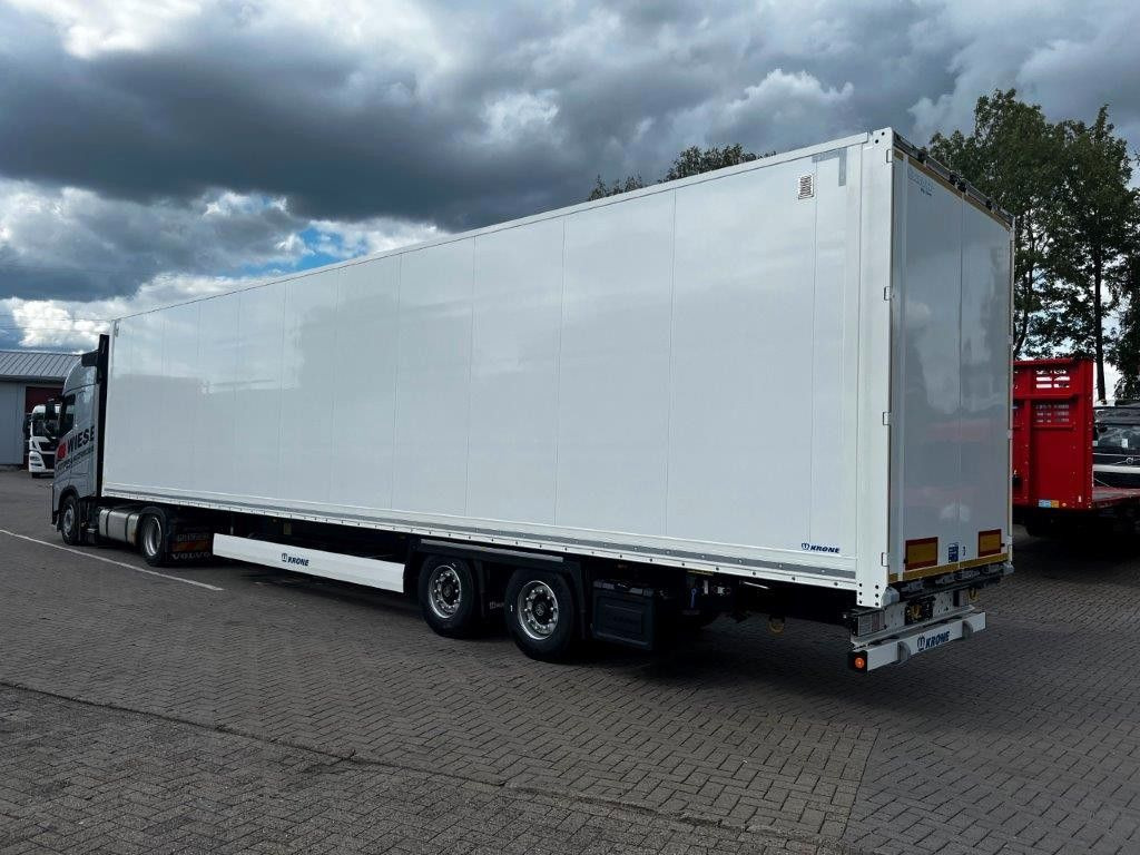 Krone SZK 18 Koffer Event Mega-Koffer 2.900 mm Höhe - Félpótkocsi dobozos: 1 kép. Krone SZK 18 Koffer Event Mega-Koffer 2.900 mm Höhe - Félpótkocsi dobozos: 1 kép.
