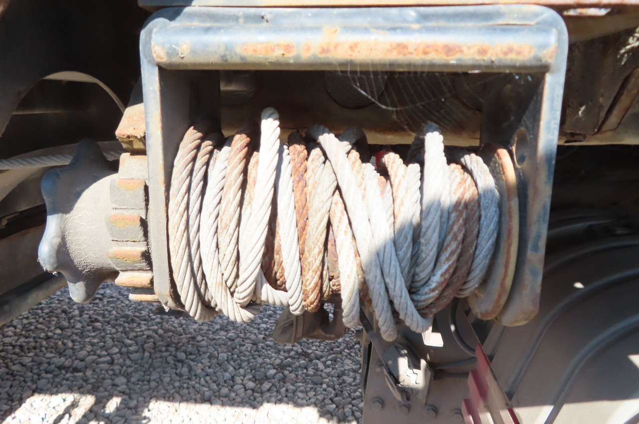 Platós félpótkocsi Krone Stahlmattenauflieger mit Bordwände: 9 kép. Platós félpótkocsi Krone Stahlmattenauflieger mit Bordwände: 9 kép.