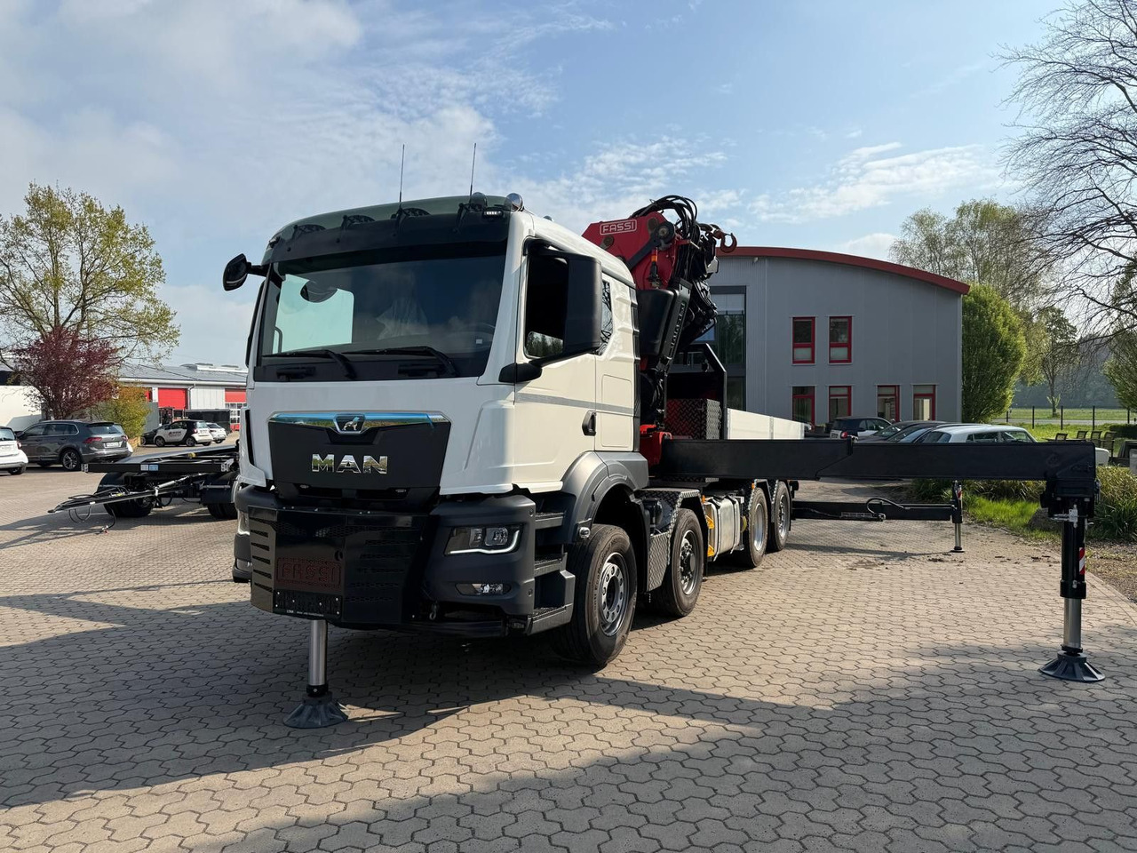 MAN 35.520 8x4 Kran Fassi F800, OHNE ABSTÜTZÜBERWACH - Darus autó: 5 kép. MAN 35.520 8x4 Kran Fassi F800, OHNE ABSTÜTZÜBERWACH - Darus autó: 5 kép.