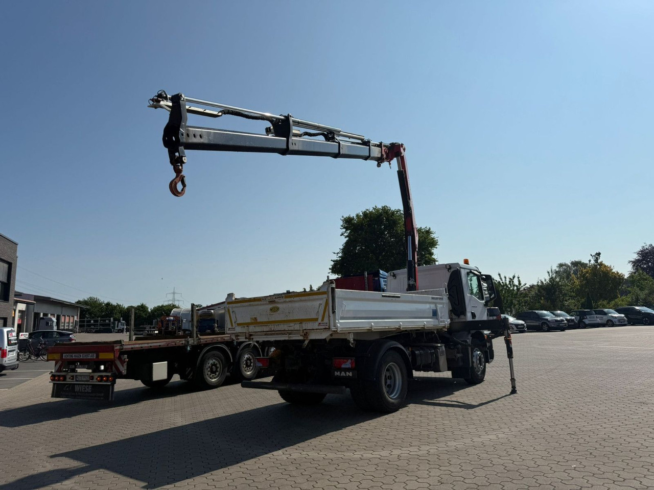 MAN TGM 18.320 4x2 BB mit Kran Fassi F135 Kipper - Billenőplatós teherautó, Darus autó: 4 kép. MAN TGM 18.320 4x2 BB mit Kran Fassi F135 Kipper - Billenőplatós teherautó, Darus autó: 4 kép.