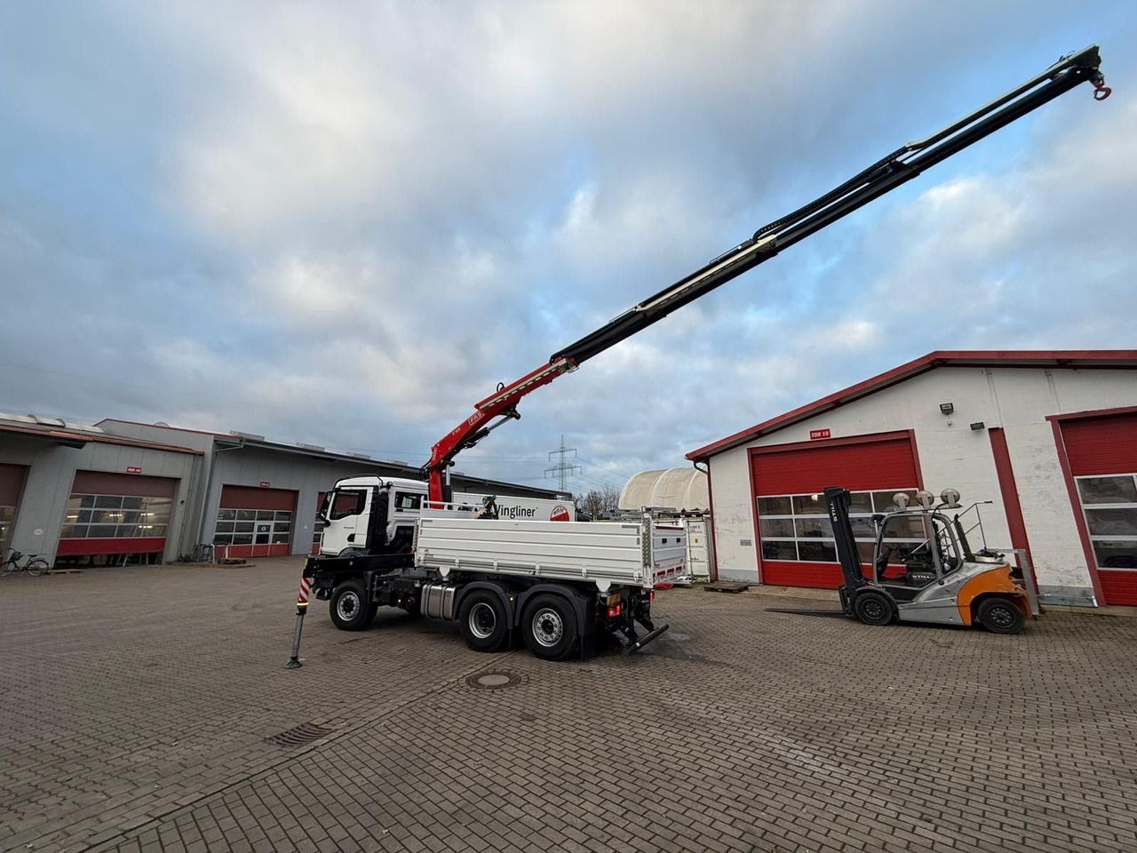 MAN TGS 26.400 6x4 Krankipper Fassi/SOFORT VERFÜGBAR - Billenőplatós teherautó, Darus autó: 2 kép. MAN TGS 26.400 6x4 Krankipper Fassi/SOFORT VERFÜGBAR - Billenőplatós teherautó, Darus autó: 2 kép.