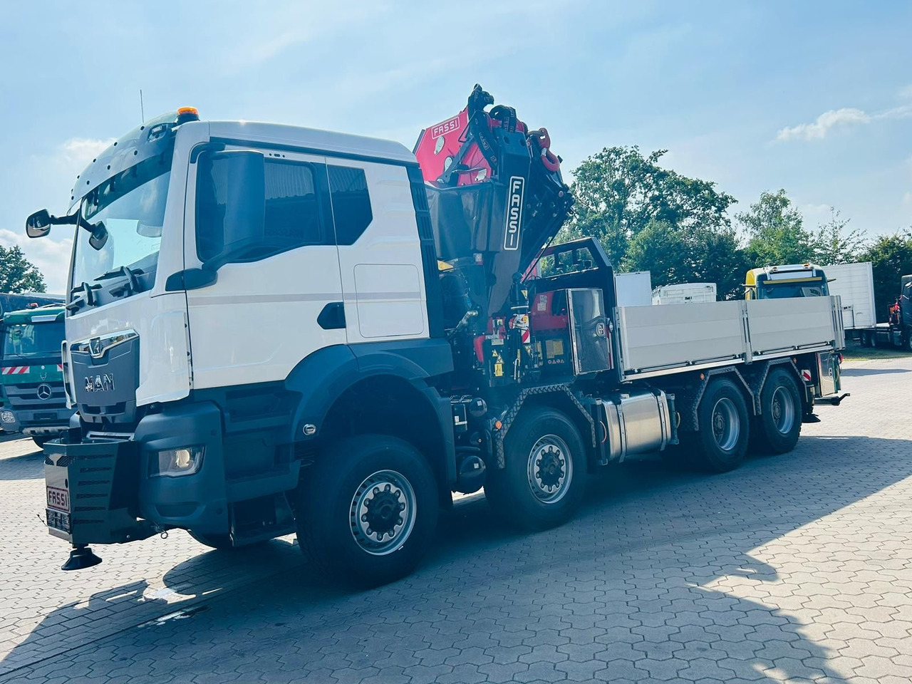 MAN TGS 41.520 8x8 mit Fassi Ladekran F710RA.2.26 - Darus autó: 5 kép. MAN TGS 41.520 8x8 mit Fassi Ladekran F710RA.2.26 - Darus autó: 5 kép.