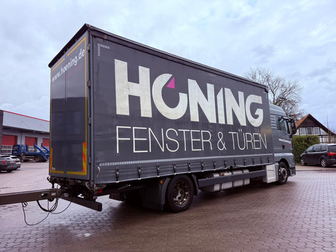 MAN TGX 18.440 LL Volumen LKW mit Staplerhalterung MAN TGX 18.440 LL Volumen LKW mit Staplerhalterung - Ponyvás teherautó: 4 kép. MAN TGX 18.440 LL Volumen LKW mit Staplerhalterung MAN TGX 18.440 LL Volumen LKW mit Staplerhalterung - Ponyvás teherautó: 4 kép.