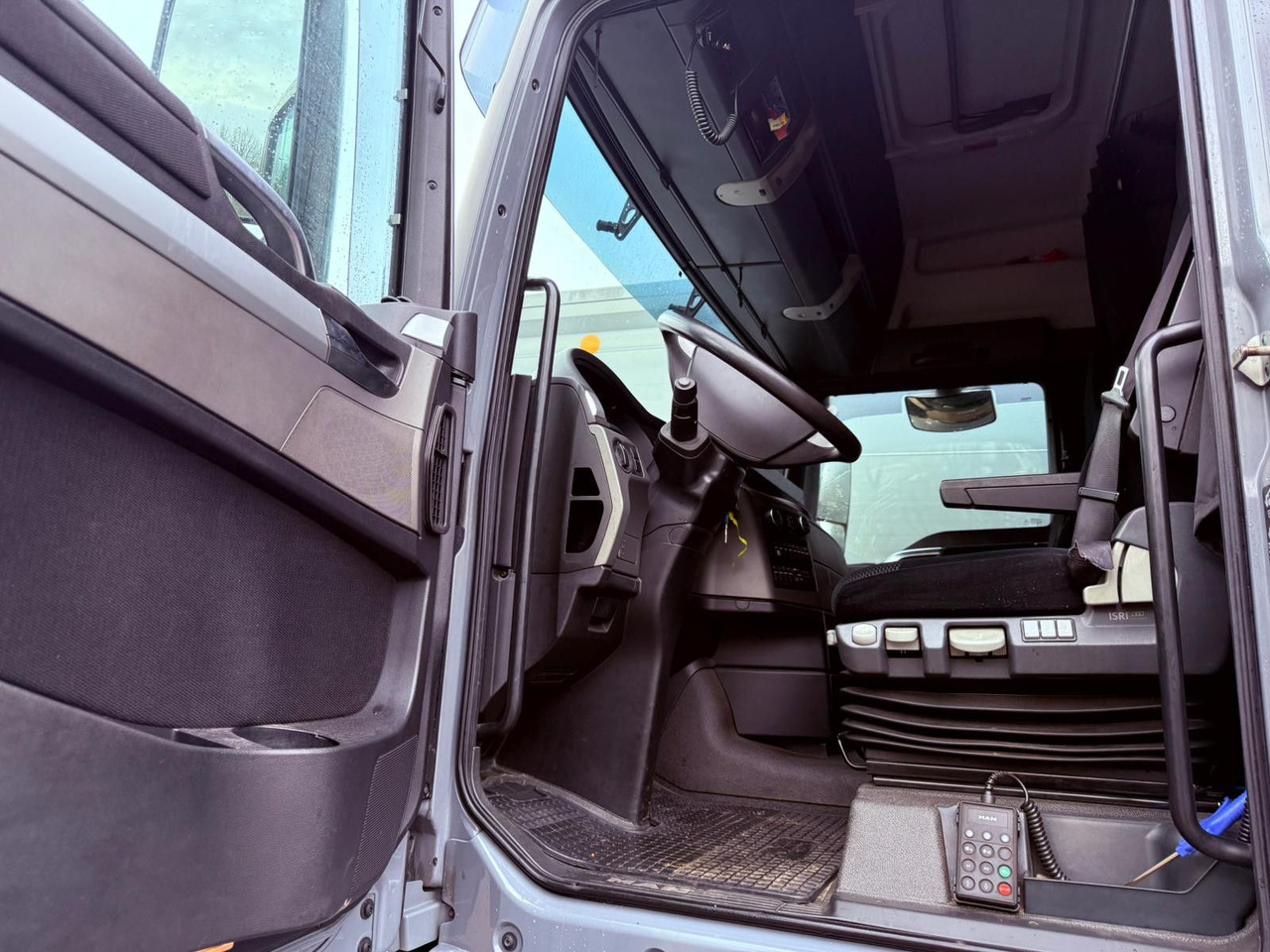 MAN TGX 18.440 LL Volumen LKW mit Staplerhalterung MAN TGX 18.440 LL Volumen LKW mit Staplerhalterung - Ponyvás teherautó: 5 kép. MAN TGX 18.440 LL Volumen LKW mit Staplerhalterung MAN TGX 18.440 LL Volumen LKW mit Staplerhalterung - Ponyvás teherautó: 5 kép.