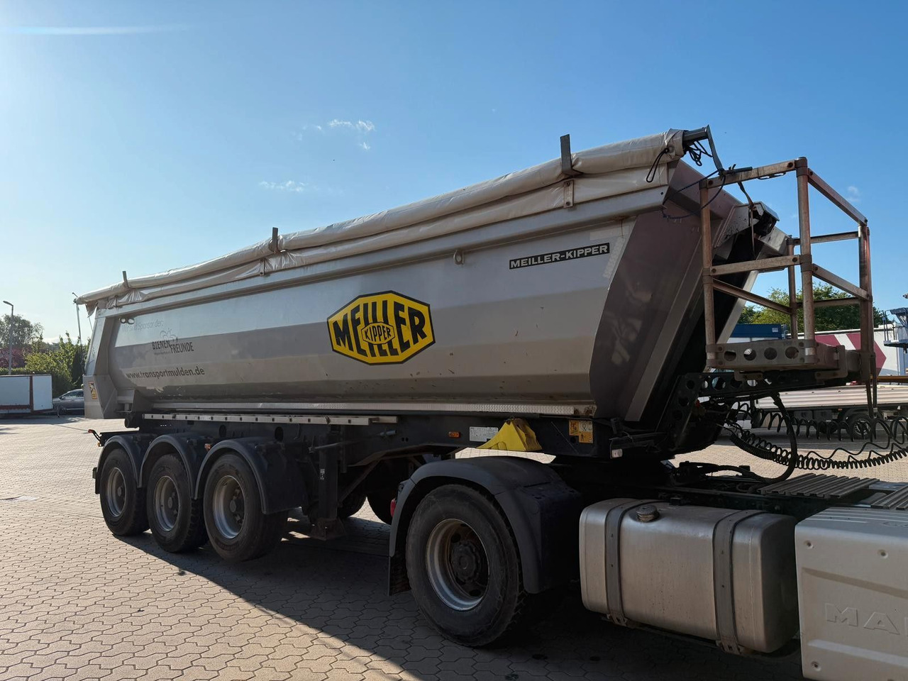 Meiller F.X. MEILLER KISA3 - Félpótkocsi billenőplatós: 5 kép. Meiller F.X. MEILLER KISA3 - Félpótkocsi billenőplatós: 5 kép.