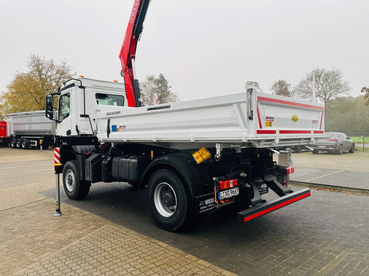 Mercedes-Benz Arocs 1835 4x4 Meiller Fassi F135 Kran Kipper - Billenőplatós teherautó, Darus autó: 4 kép. Mercedes-Benz Arocs 1835 4x4 Meiller Fassi F135 Kran Kipper - Billenőplatós teherautó, Darus autó: 4 kép.
