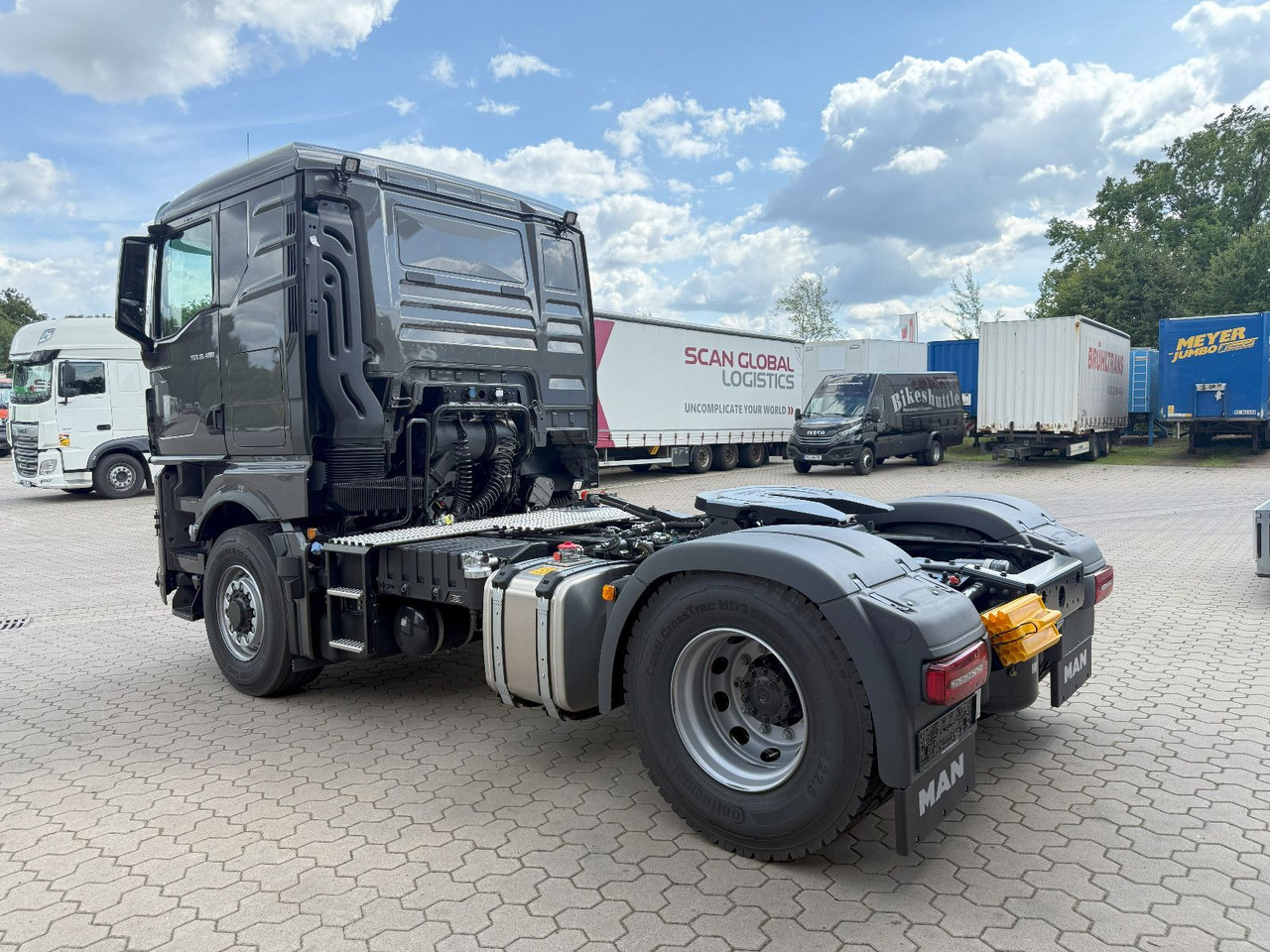 MAN TGX 18.480 4x2 HydroDrive Allrad mit Hydraulik - Nyergesvontató: 4 kép. MAN TGX 18.480 4x2 HydroDrive Allrad mit Hydraulik - Nyergesvontató: 4 kép.