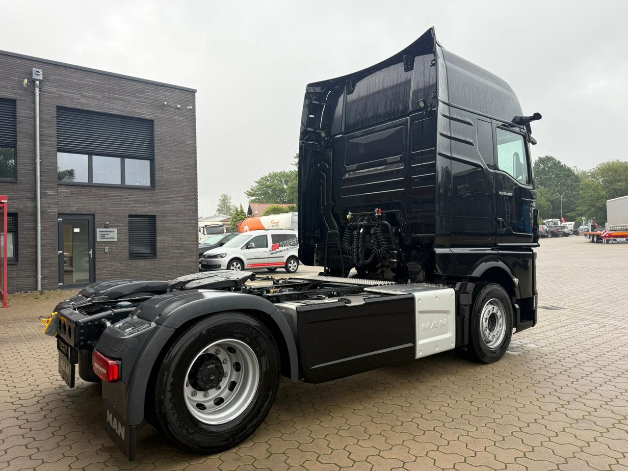 MAN TGX 18.480 GX 4x2 BLOptiView Sofort Verfügbar - Nyergesvontató: 4 kép. MAN TGX 18.480 GX 4x2 BLOptiView Sofort Verfügbar - Nyergesvontató: 4 kép.