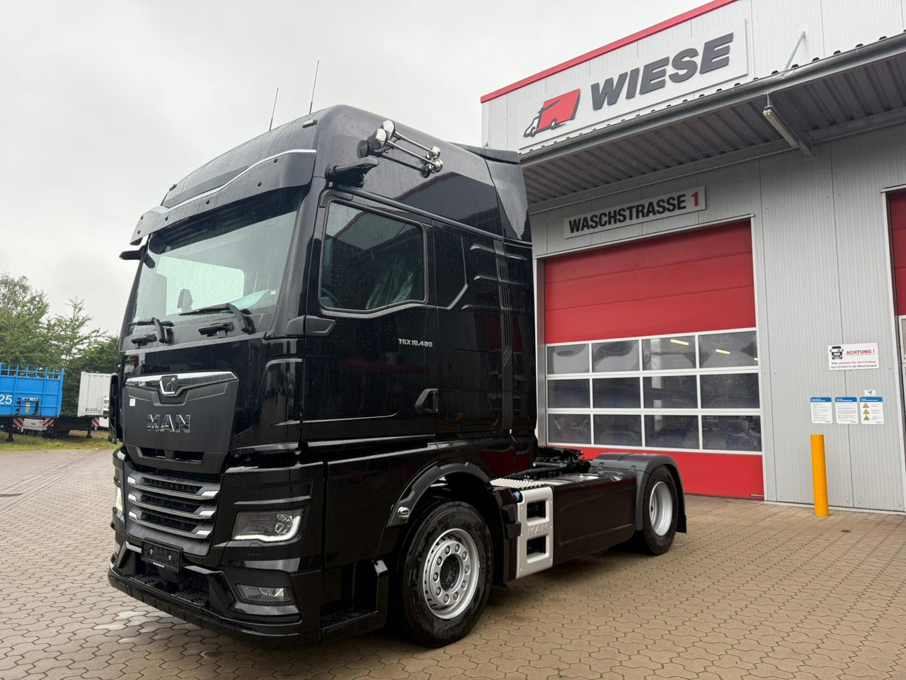 MAN TGX 18.480 GX 4x2 BLOptiView Sofort Verfügbar - Nyergesvontató: 1 kép. MAN TGX 18.480 GX 4x2 BLOptiView Sofort Verfügbar - Nyergesvontató: 1 kép.