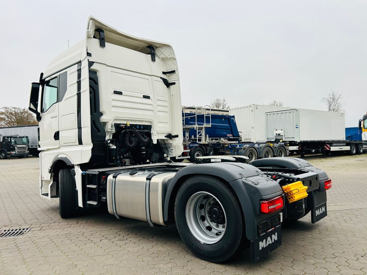 MAN TGX 18.510 4x2 BL Sofort Verfügbar - Nyergesvontató: 3 kép. MAN TGX 18.510 4x2 BL Sofort Verfügbar - Nyergesvontató: 3 kép.