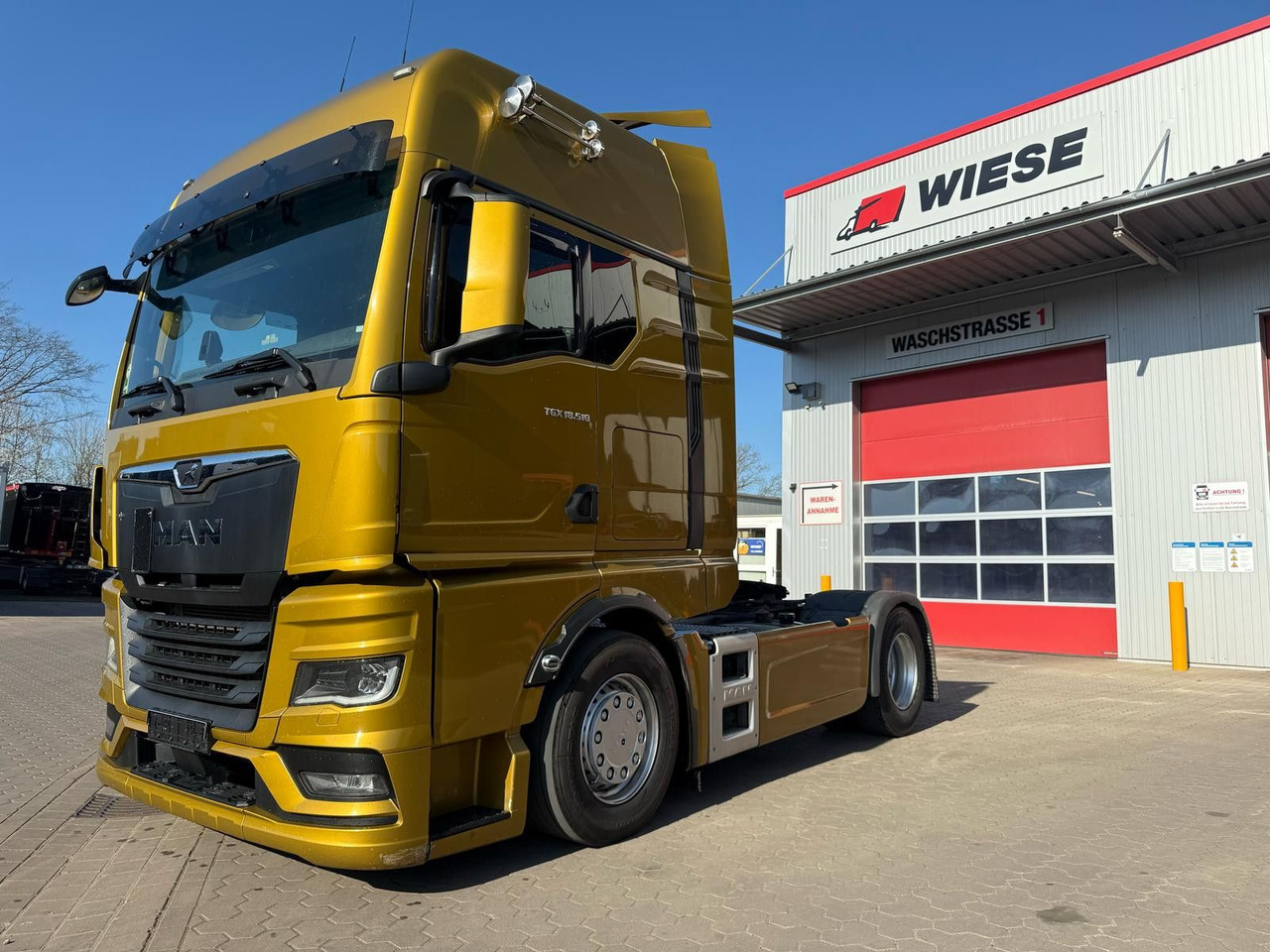 MAN TGX 18.510 LL Schubboden Hydraulik - Nyergesvontató: 1 kép. MAN TGX 18.510 LL Schubboden Hydraulik - Nyergesvontató: 1 kép.