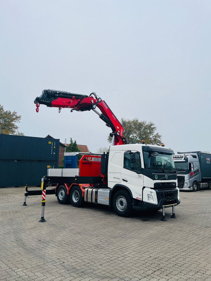 Volvo FMX 540 6x2 mit Kran Fassi F545.2.28 - Nyergesvontató: 4 kép. Volvo FMX 540 6x2 mit Kran Fassi F545.2.28 - Nyergesvontató: 4 kép.