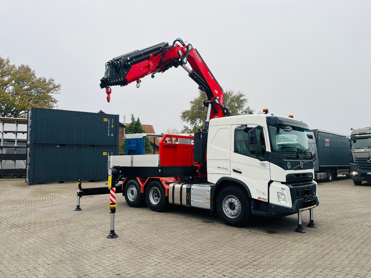 Volvo FMX 540 6x2 mit Kran Fassi F545.2.28 - Nyergesvontató: 3 kép. Volvo FMX 540 6x2 mit Kran Fassi F545.2.28 - Nyergesvontató: 3 kép.