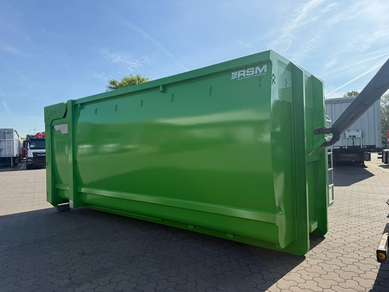 RSM Abrollcontainer 38m³ mit hydr. Heckklappe - Pótkocsi cserefelépítményes: 5 kép. RSM Abrollcontainer 38m³ mit hydr. Heckklappe - Pótkocsi cserefelépítményes: 5 kép.