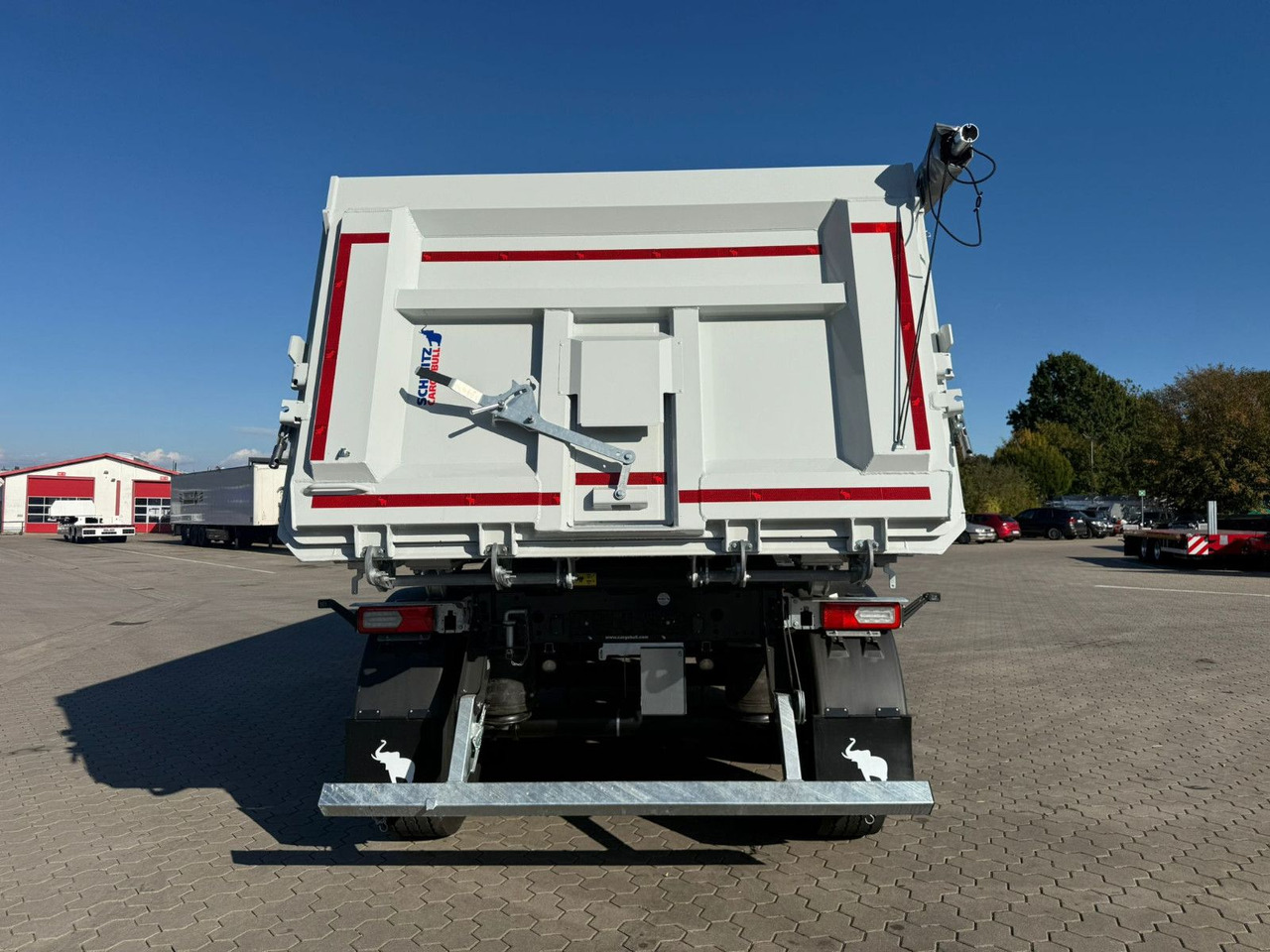 Schmitz Cargobull SKI 24 SL 7.2 3-Achs Alu Mulde 27m³ Sofort Verfü - Félpótkocsi billenőplatós: 5 kép. Schmitz Cargobull SKI 24 SL 7.2 3-Achs Alu Mulde 27m³ Sofort Verfü - Félpótkocsi billenőplatós: 5 kép.
