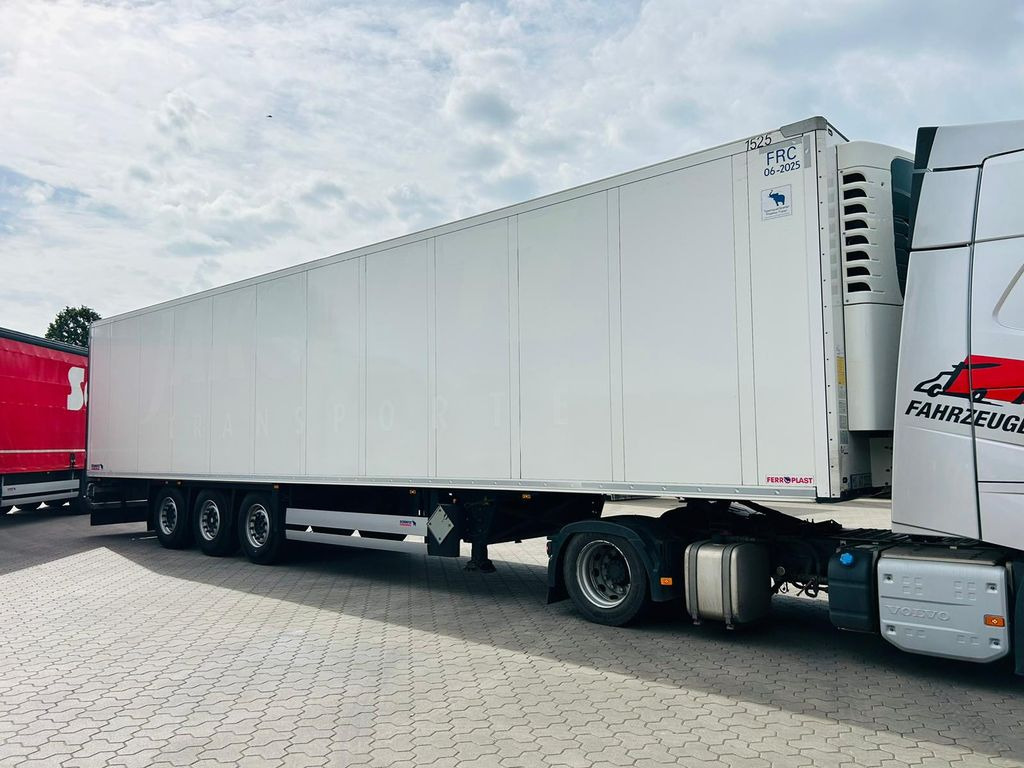Schmitz Cargobull SKO 24 /L FP 45 Cool Pharma Zertifikat - Félpótkocsi hűtős: 4 kép. Schmitz Cargobull SKO 24 /L FP 45 Cool Pharma Zertifikat - Félpótkocsi hűtős: 4 kép.