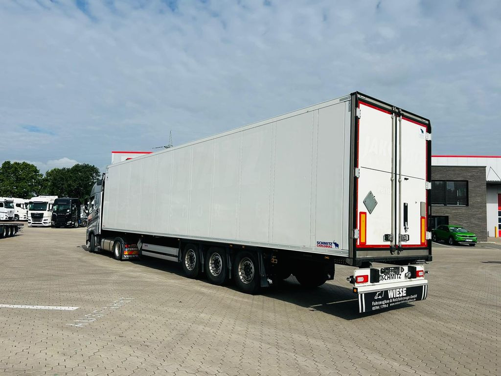Schmitz Cargobull SKO 24 /L FP 45 Cool Pharma Zertifikat - Félpótkocsi hűtős: 1 kép. Schmitz Cargobull SKO 24 /L FP 45 Cool Pharma Zertifikat - Félpótkocsi hűtős: 1 kép.