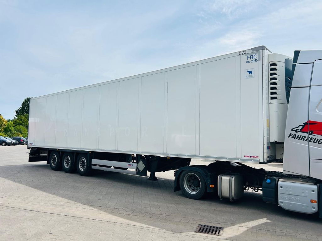 Schmitz Cargobull SKO 24 /L FP 45 Cool Pharma Zertifikat - Félpótkocsi hűtős: 4 kép. Schmitz Cargobull SKO 24 /L FP 45 Cool Pharma Zertifikat - Félpótkocsi hűtős: 4 kép.