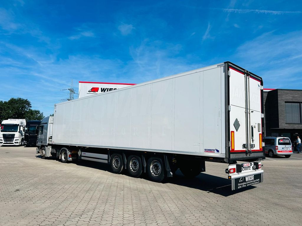 Schmitz Cargobull SKO 24 /L FP 45 Cool Pharma Zertifikat - Félpótkocsi hűtős: 1 kép. Schmitz Cargobull SKO 24 /L FP 45 Cool Pharma Zertifikat - Félpótkocsi hűtős: 1 kép.