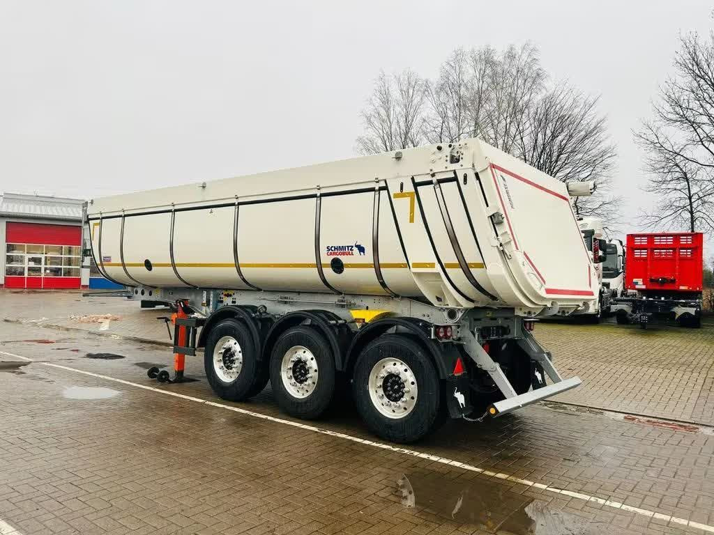 Schmitz Cargobull Thermomulde 24m³ isoliert elektrisches Verdeck - Félpótkocsi billenőplatós: 2 kép. Schmitz Cargobull Thermomulde 24m³ isoliert elektrisches Verdeck - Félpótkocsi billenőplatós: 2 kép.