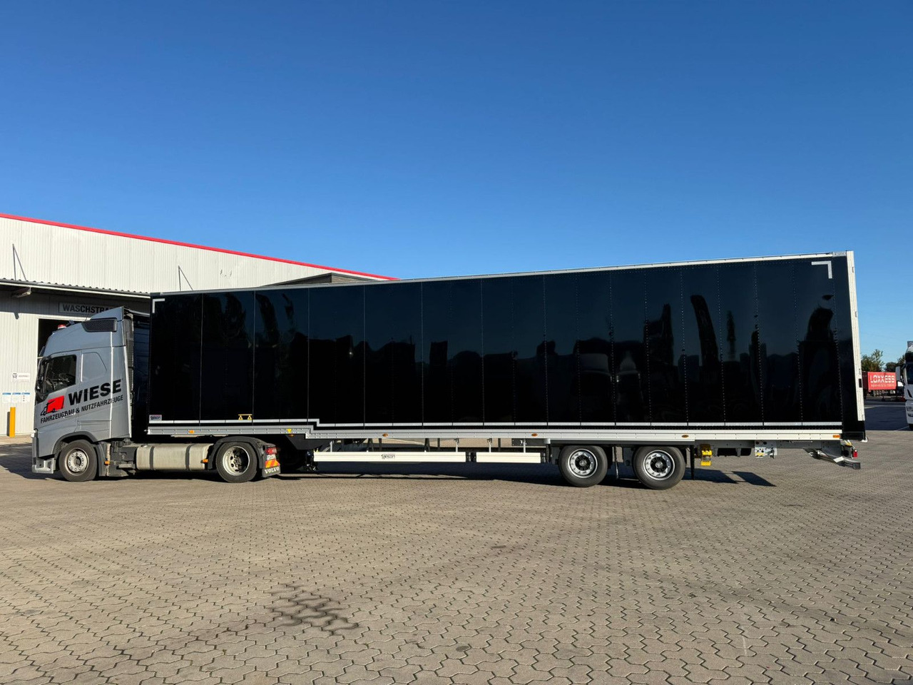 Talson TGG TAL 12/18 Mega Kofferauflieger 99m³ - Félpótkocsi dobozos: 4 kép. Talson TGG TAL 12/18 Mega Kofferauflieger 99m³ - Félpótkocsi dobozos: 4 kép.