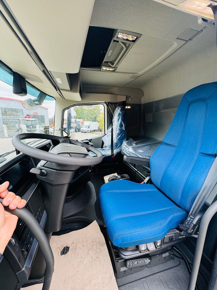 Teherautó, Darus autó Volvo FH 500 8x4 Kran F820 RA2.27 Jib & Winde Sofort: 8 kép. Teherautó, Darus autó Volvo FH 500 8x4 Kran F820 RA2.27 Jib & Winde Sofort: 8 kép.