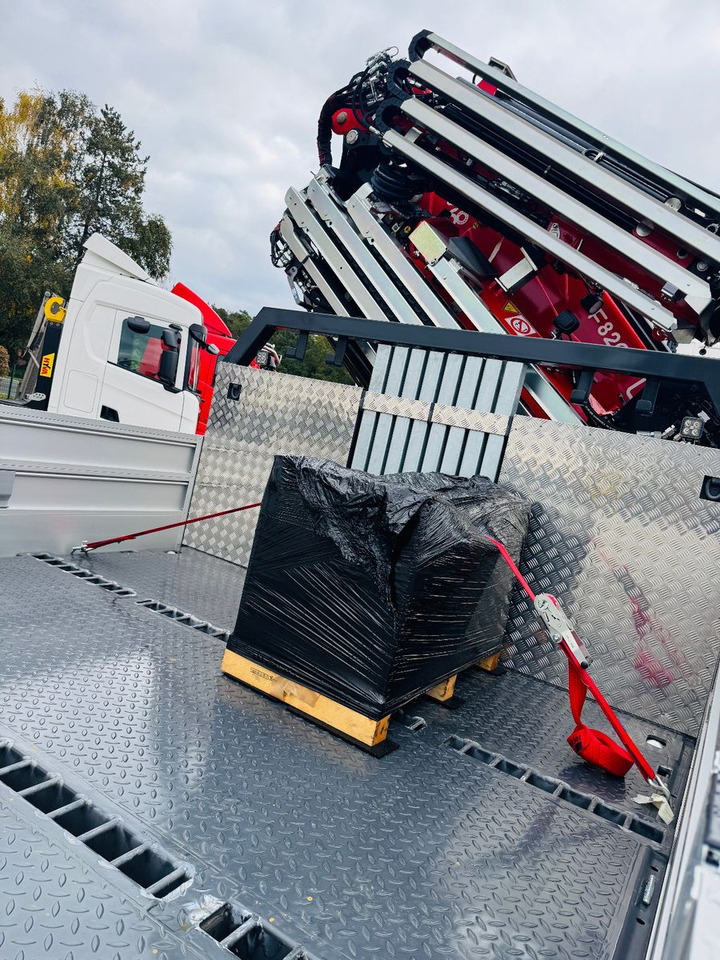 Teherautó, Darus autó Volvo FH 500 8x4 Kran F820 RA2.27 Jib & Winde Sofort: 6 kép. Teherautó, Darus autó Volvo FH 500 8x4 Kran F820 RA2.27 Jib & Winde Sofort: 6 kép.