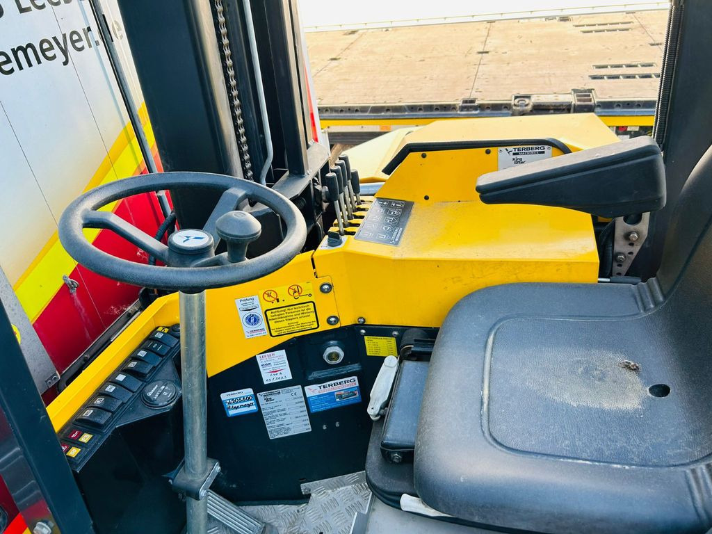 Terberg Kinglifter TKL-S-3x3 1.500 kg Terberg Kinglifter TKL-S-3x3 1.500 kg - Hordozható targonca: 4 kép. Terberg Kinglifter TKL-S-3x3 1.500 kg Terberg Kinglifter TKL-S-3x3 1.500 kg - Hordozható targonca: 4 kép.